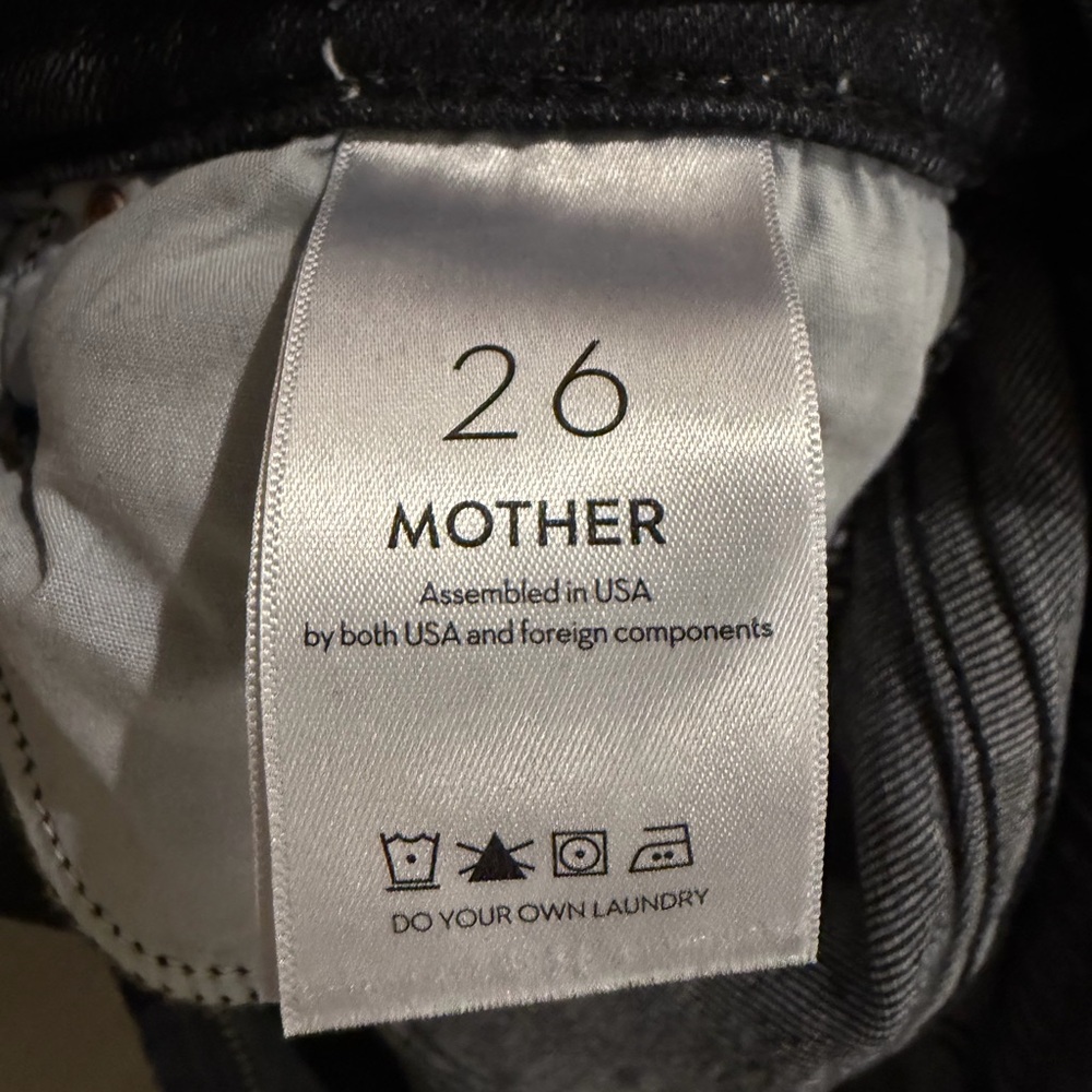 Stylish Black Flared Jeans - image 3